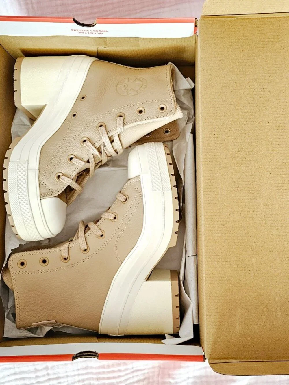 😍 NWT 😍 Converse Chuck 70 De Luxe Heel Weatherized Leather, Tan, Women's 8